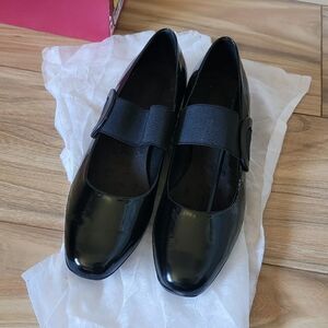 🆕️ Vaneli Fakir Patent Leather Buckle Square Toe Mini Wedge Flats in Black